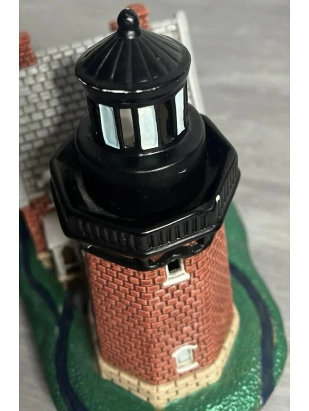 Geo.Z.Lefton block island southeast light portable lamp